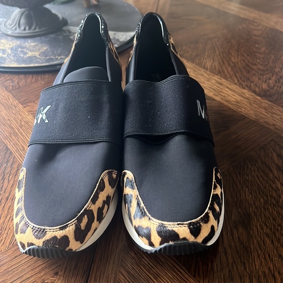 Michael Kors slip on sneaker with leopard detail. - Picture 7 of 7